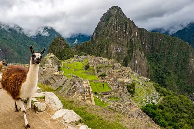 La ciudad de Aguas Calientes y los 5 destinos que debes visitar